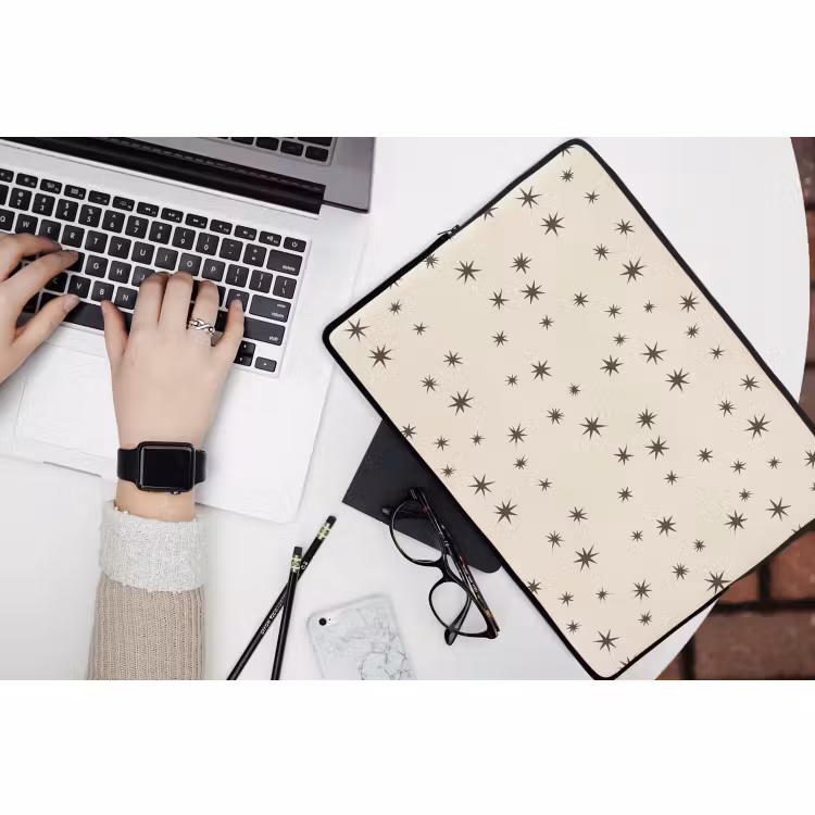 Laptophoes Kerst - Ster - Bruin — 3