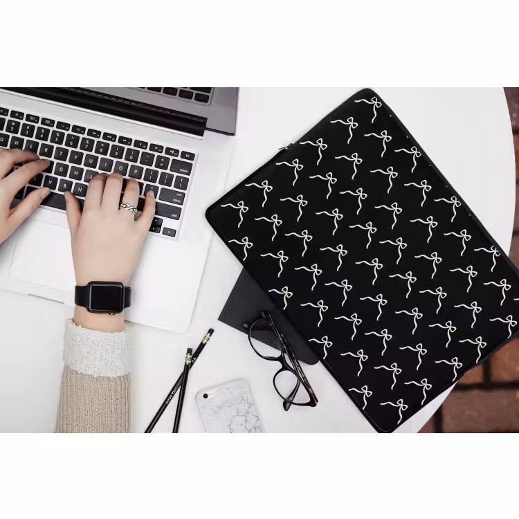 Laptophoes Strik - Kerst - Zwart - Wit — 3