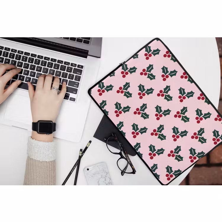 Laptophoes Kerst - Hulst - Groen - Roze — 3