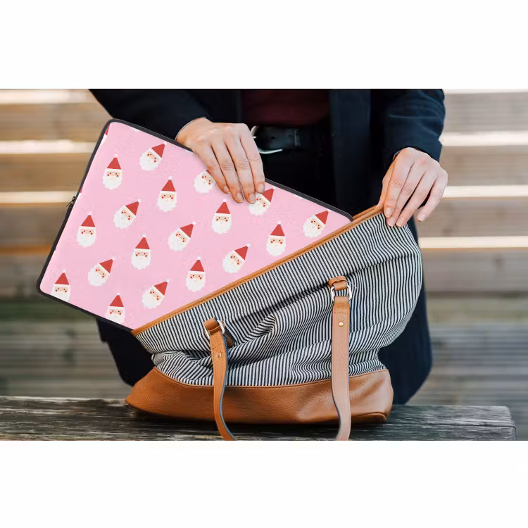 Laptophoes Kerstman - Kerst - Roze — 4