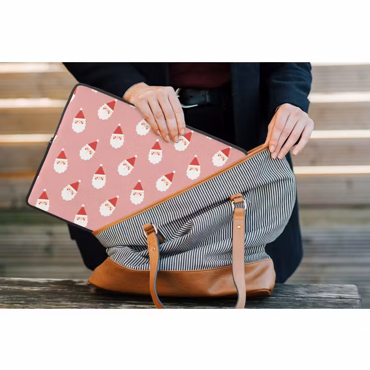 Laptophoes Kerst - Kerstman - Roze — 4