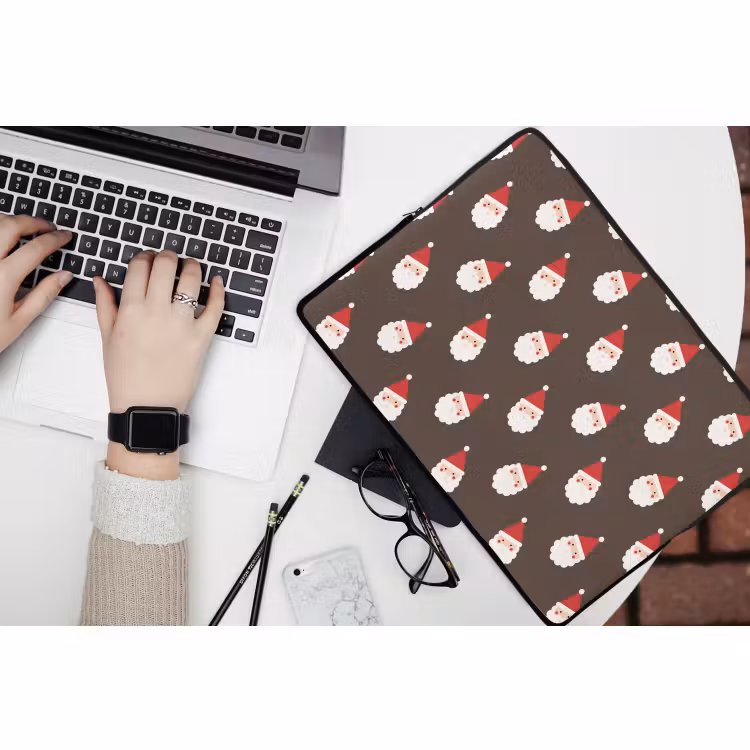 Laptophoes Kerstman - Kerst - Bruin — 3