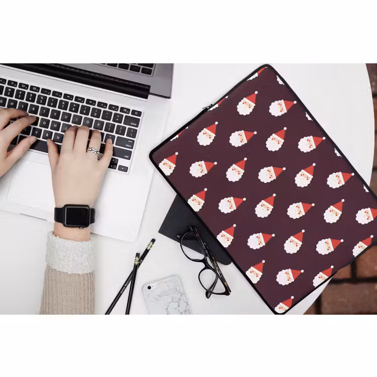 Laptophoes Kerstman - Kerst - Donker - Rood — 3