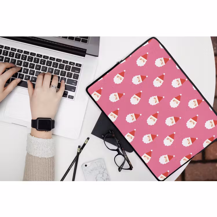 Laptophoes Kerstman - Kerst - Rood - Roze — 3