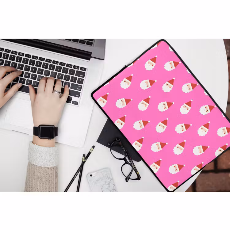 Laptophoes Kerstman - Kerst - Roze - Rood — 3