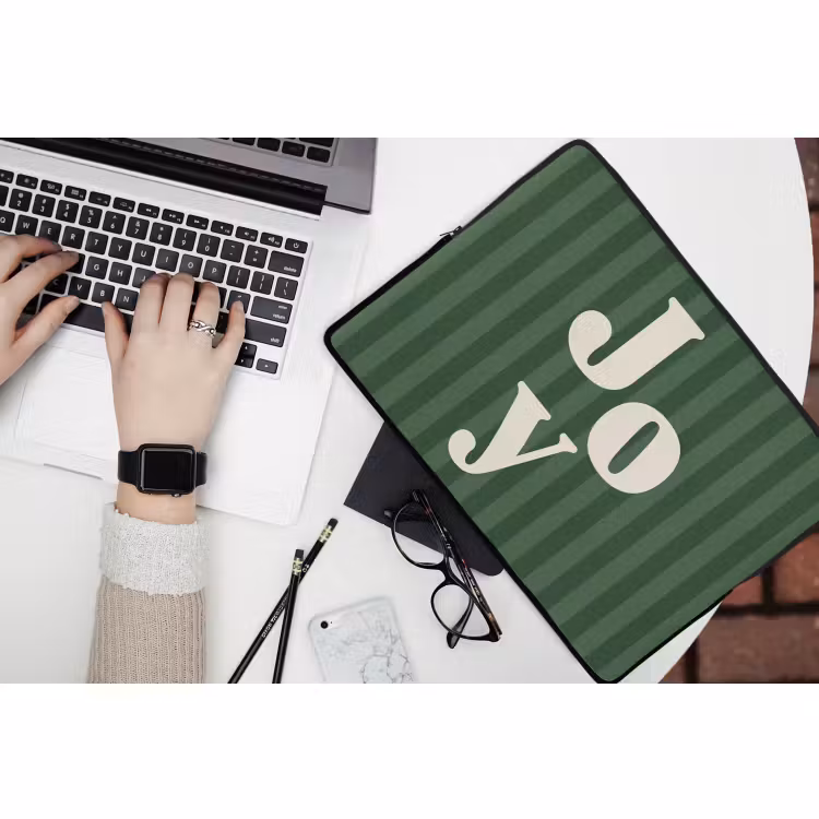 Laptophoes Joy - Kerst - Tekst - Groen — 3
