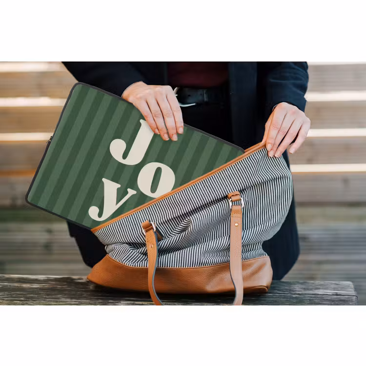 Laptophoes Joy - Kerst - Tekst - Groen — 4