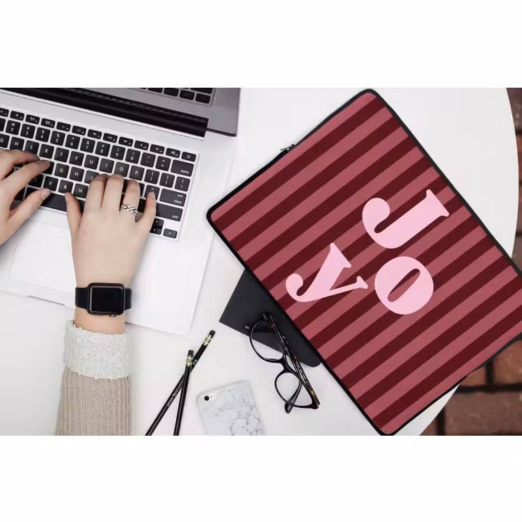 Laptophoes Joy - Kerst - Tekst - Roze — 3