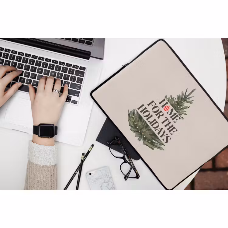 Laptophoes Kerst - Tekst - Kerstboom - Beige — 3