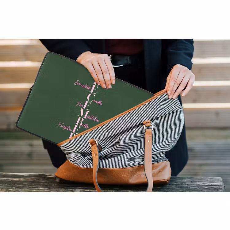 Laptophoes December - Tekst - Kerst - Groen — 4