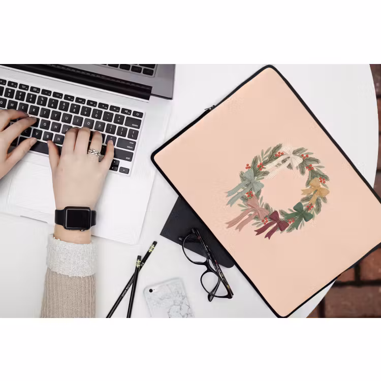 Laptophoes Kerstkrans - Strikken - Kerst — 3